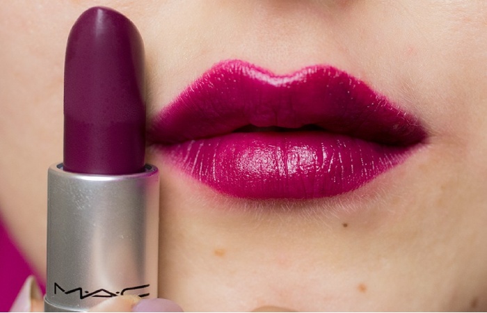 MAC Satin Lipstick in Rebel